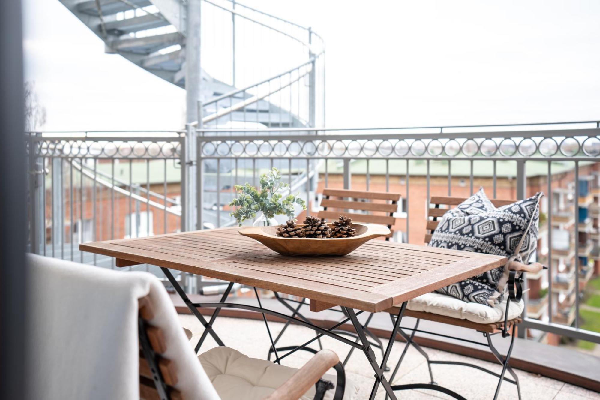 Cls Zentrale City-Wohnung In Hamburg Mit E-Laden Und Tiefgarage, Grosser Balkon, Blick Ueber Hamburg, Parkplatz, Cafe Im Haus, Bushaltestelle Direkt Gegenueber, Flex Check In Exterior photo